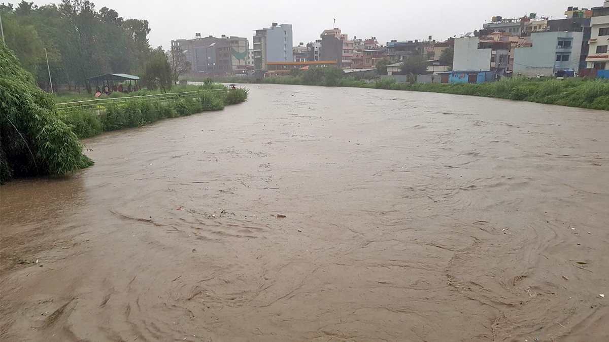 काठमाडौं उपत्यकामा गएराति भारी वर्षा, नदी तथा तटीय क्षेत्रमा सतर्क रहन आग्रह 